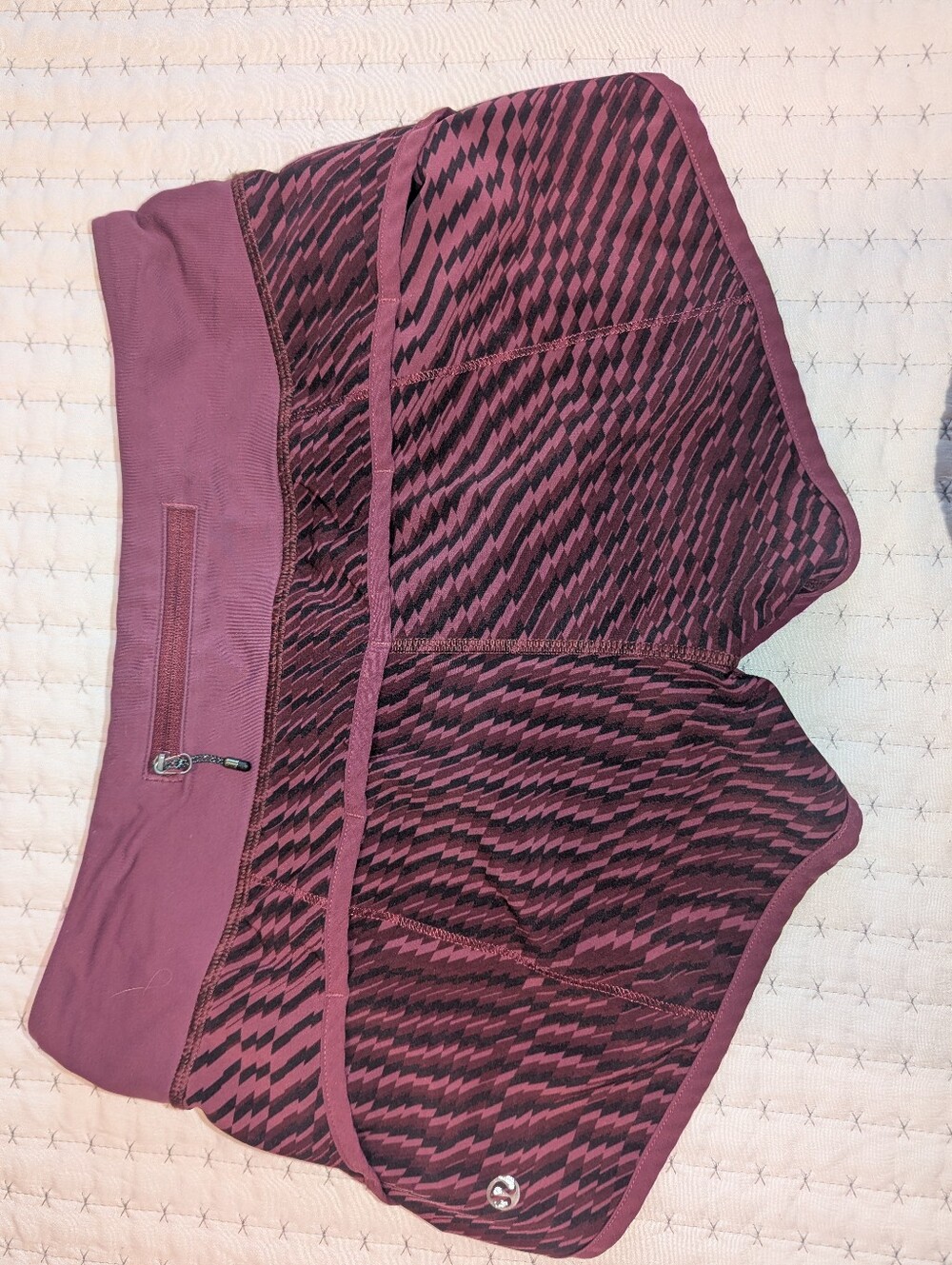 Maroon and Black Patterned Lululemon Shorts Size 4 - Well Loved